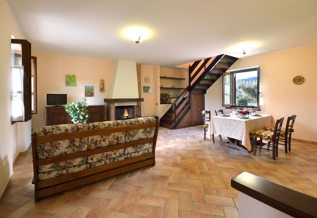 Agriturismo San Severo Passignano sul Trasimeno Buitenkant foto